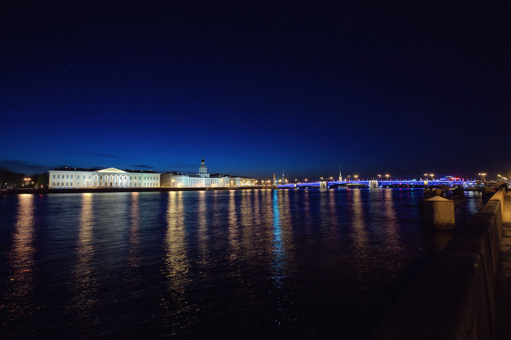 The Bridge Hotel San Petersburgo Exterior foto